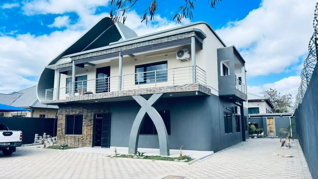 Spacious 4-Bedroom House in Ibex Hill