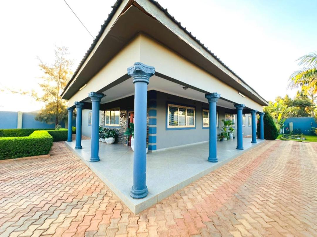 Luxurious 4-Bedroom Standalone Home